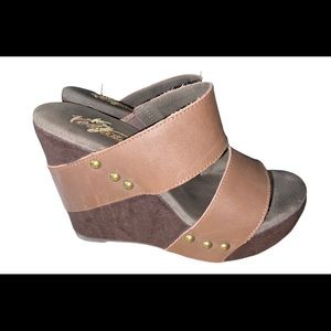Very Volatile Brown Leather Wedge Sandals Size 7